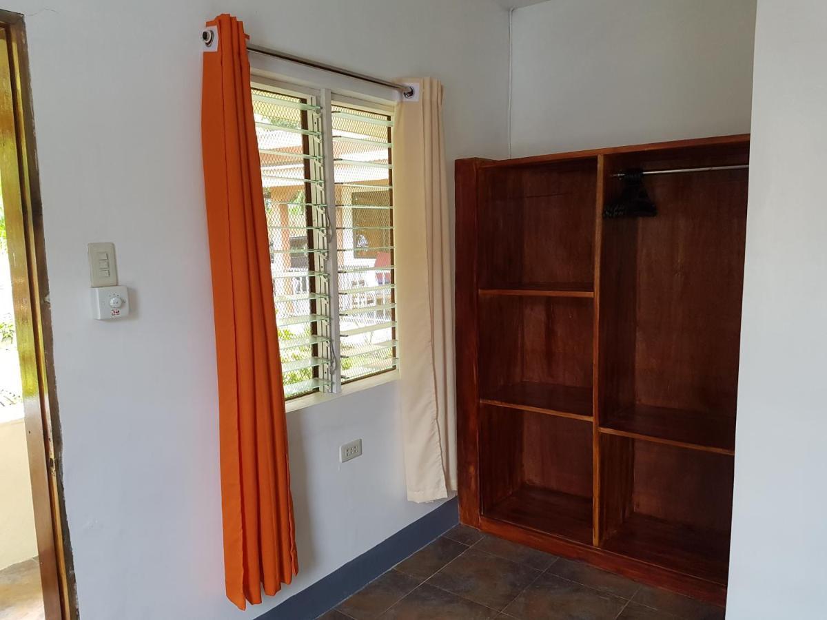 Marianita'S Cottages Мамбаджао Екстериор снимка